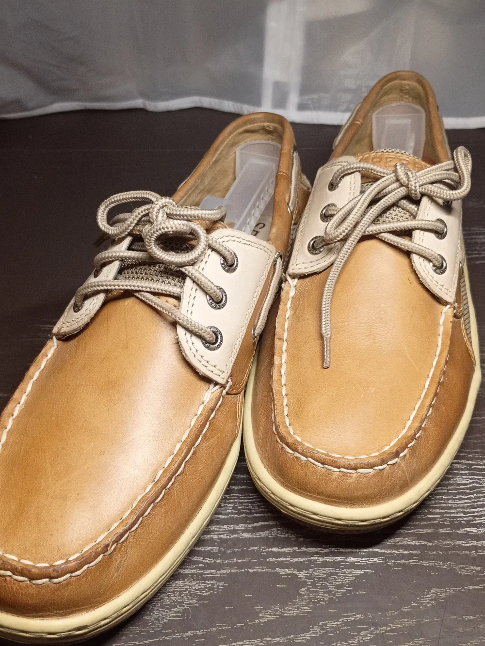 Men's 10 Wide Sperry Tan and Cream Leather Boat Shoes. NEW In Box!!!